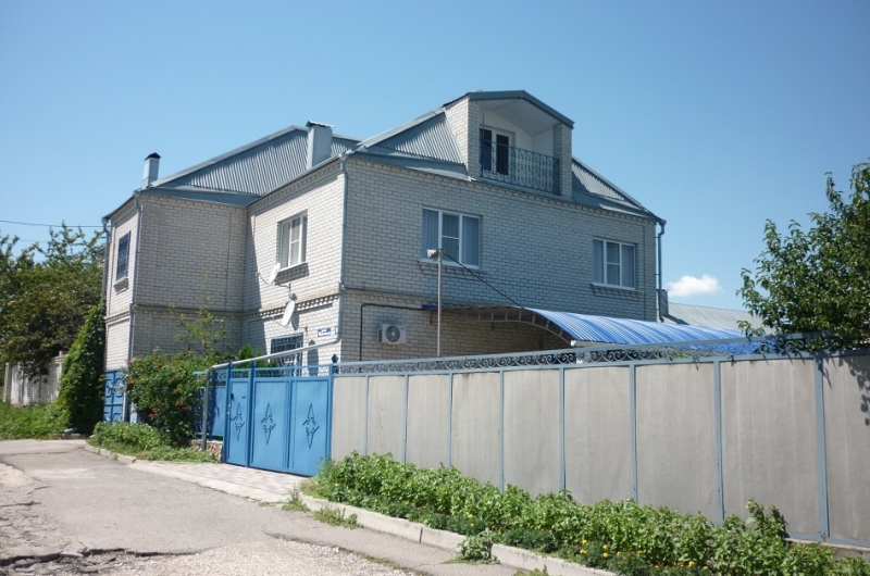 Продам 2-х этаж.дом, пл.200 кв.м., 7 сот, Пятигорск, пос.Новый