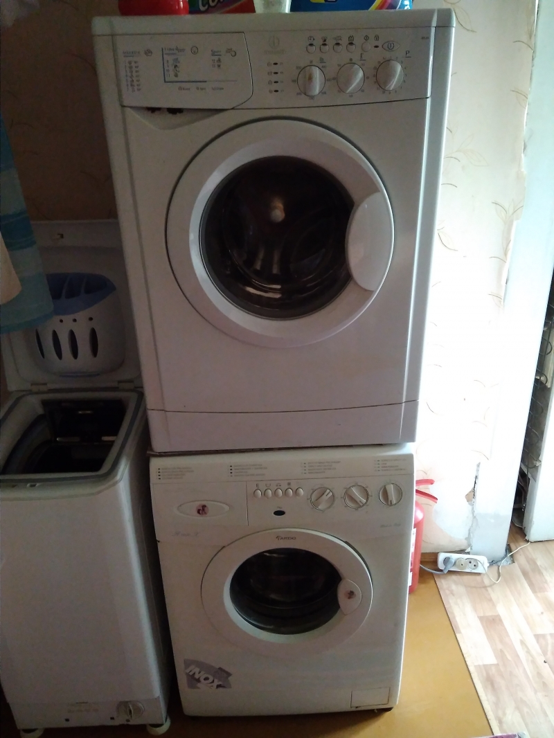 Продам бу стиральные машины Ardo A100X и Indesit WIL85