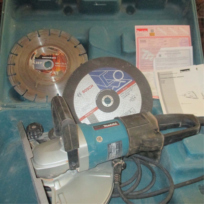 Отрезная машина Makita 4112HS