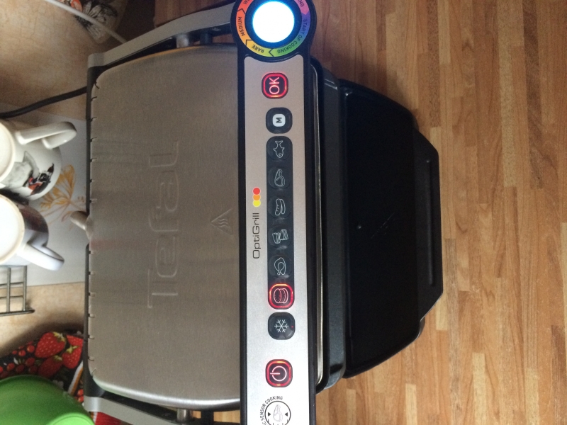 Электрогриль Tefal GC 702 D