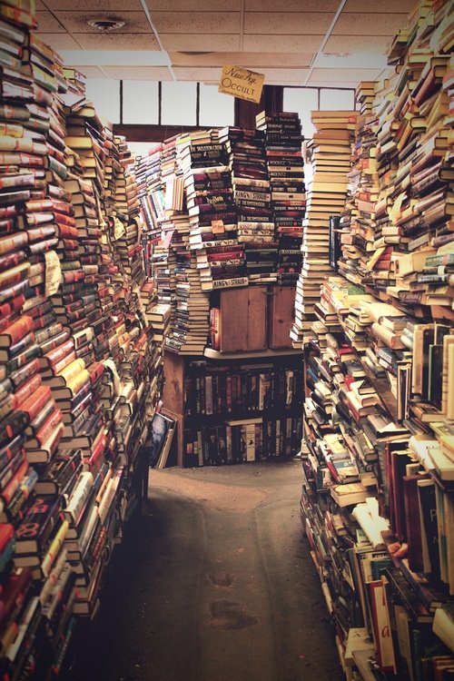 Куплю бу книги оптом домашняя библиотека, складские остатки тиражей