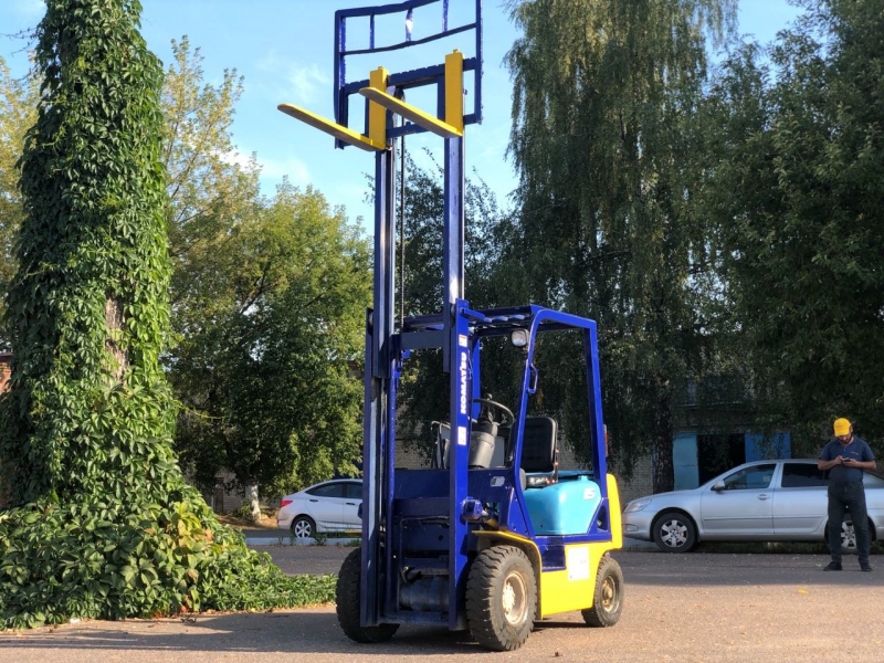 Бензиновый автопогрузчик Komatsu FG14C