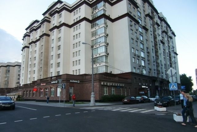 Сдам 3-к квартиру в районе с развитой инфраструктурой.