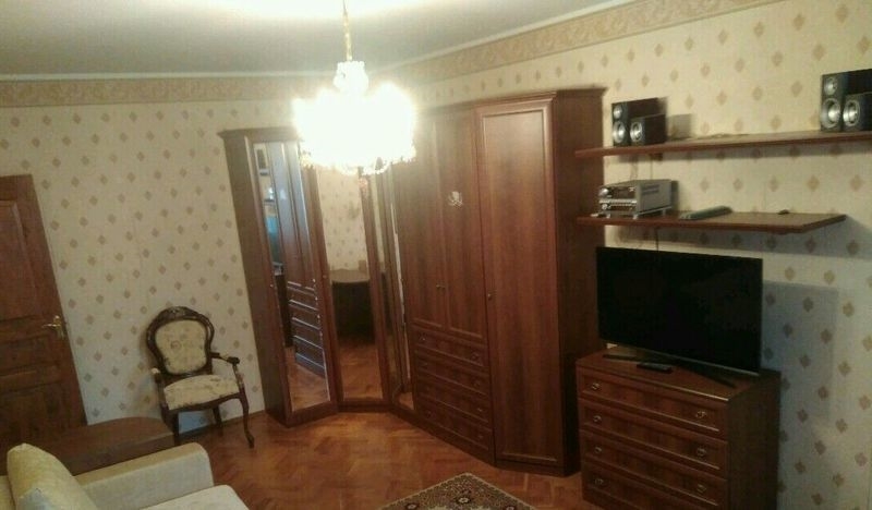Сдатся уютная просторная квартира распашонка в хорошем состоянии в шаговой дост