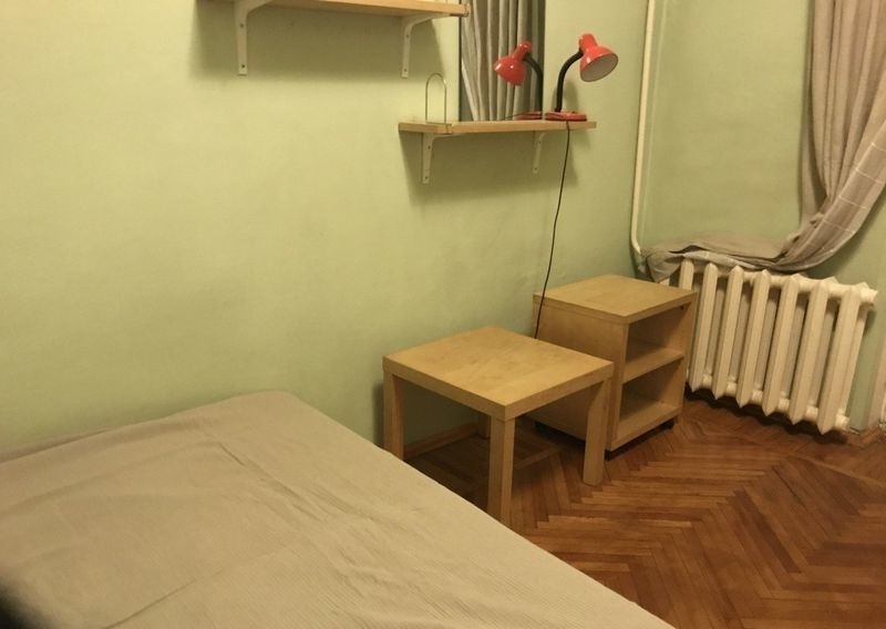 В квартире сдается комната.