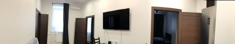 Сдается трех комнатная квартира .