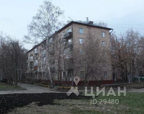 Продается 2-комнатная квартира в хорошем благоустроенном районе.