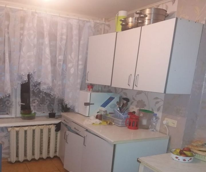 Продам прекрасную двухкомнатную квартиру на 2м этаже 9 эт.