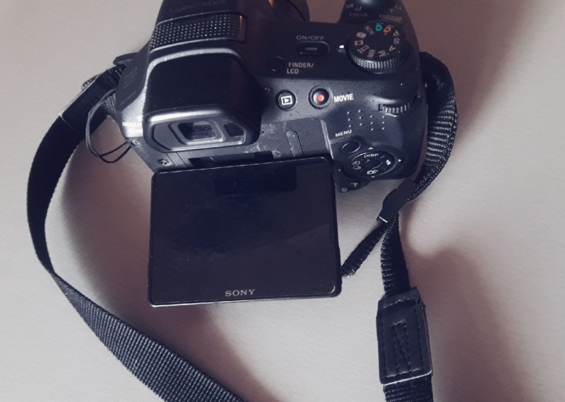 Фото-Видео камера Sony DSC-HX200 18.2Mpix, съмка в FullHD1080р, Х30 зум