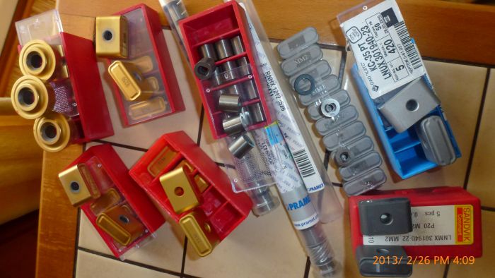ПРОДАЮ Пластина тангенциальная LNUX 301940 S300 Т130.Резец чашечный RNGX 1212MO