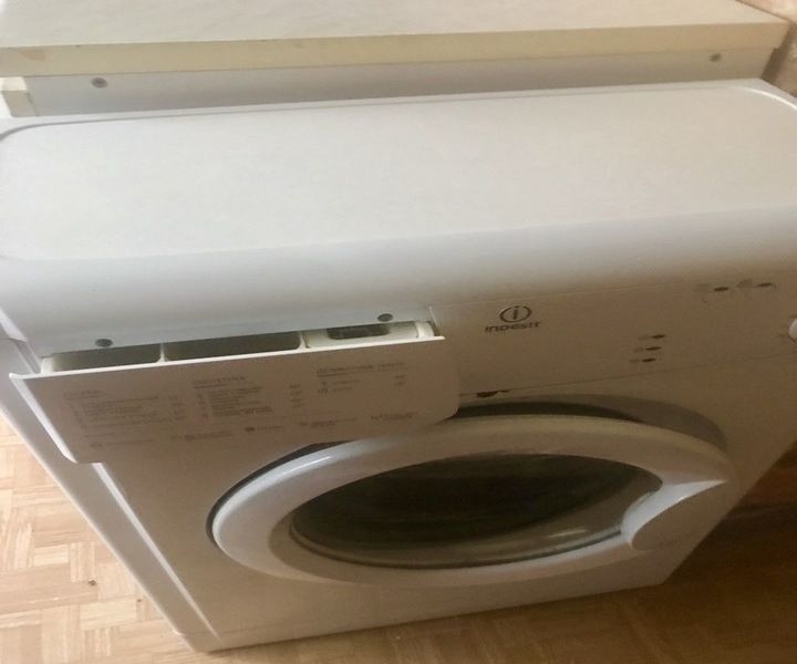 Продам свою комнату в трехкомнатной квартире.
