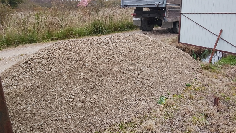 Доставка щебня песка