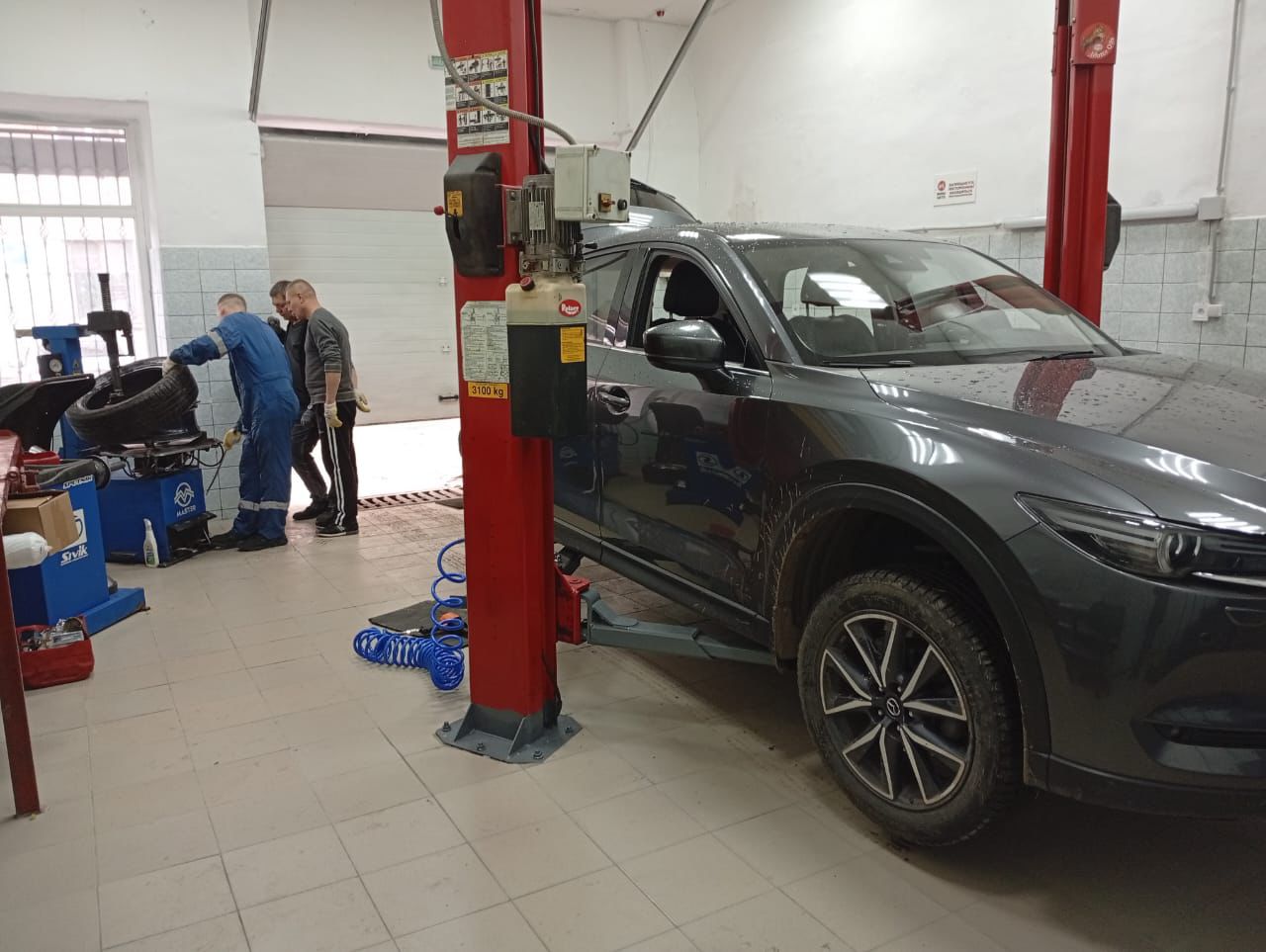 Автосервис Fix Auto шиномонтаж, замена масла и ремонт ходовой